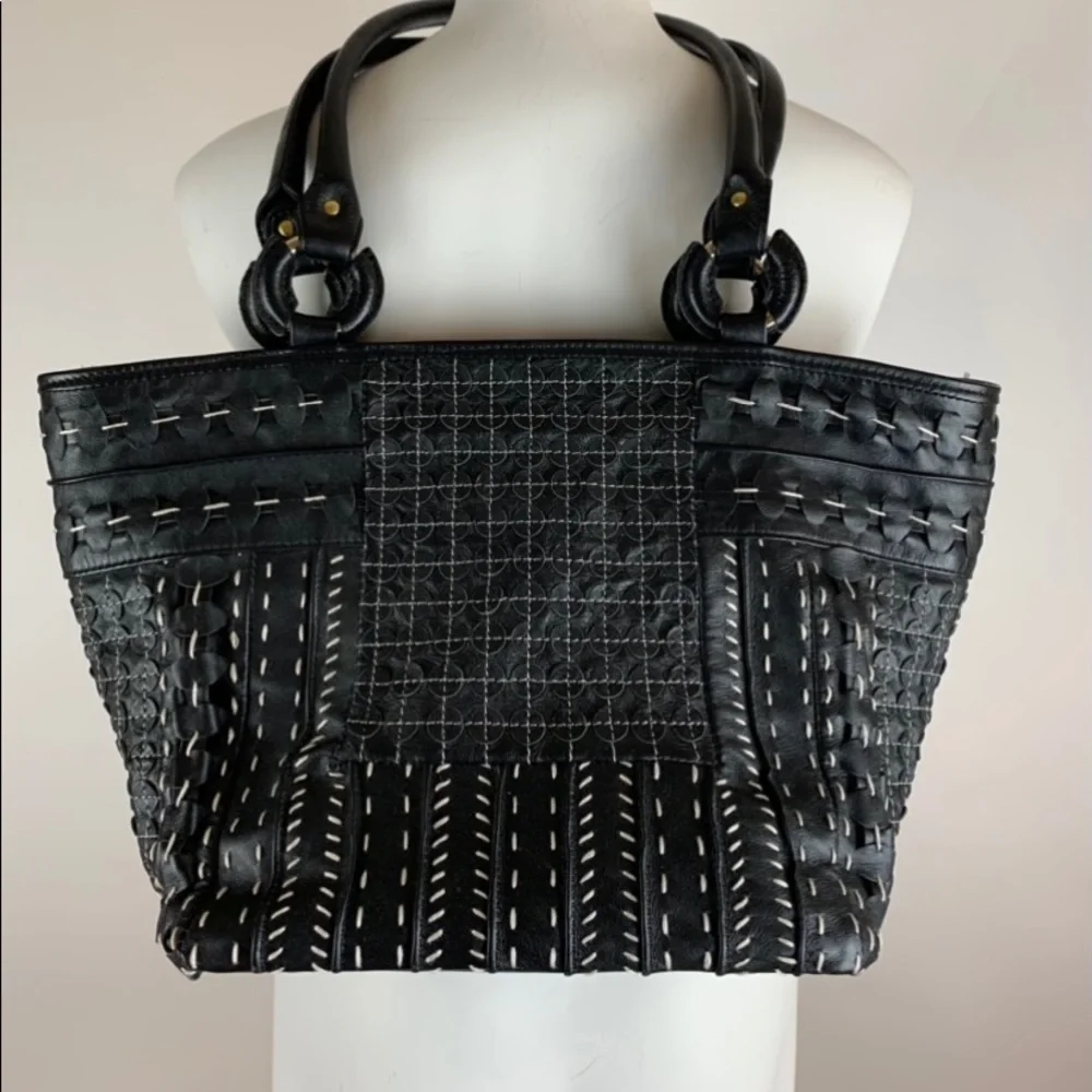 Clever Carriage Company Leather Purse